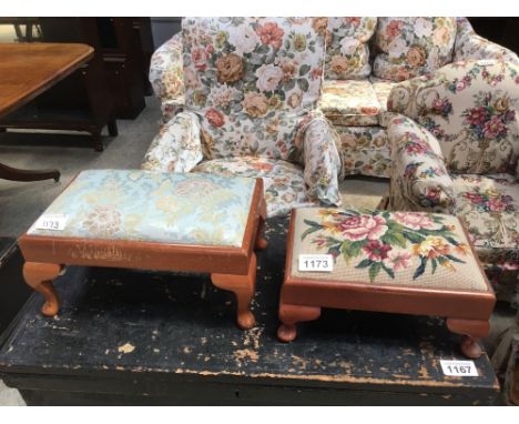  Sale Item:    2 STOOLS   Vat Status:   No Vat   Buyers Premium:  This lot is subject to a Buyers Premium of 15% + Vat @ 20% 