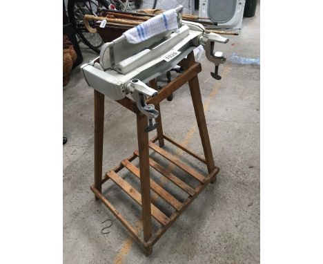  Sale Item:    ACME WRINGER &amp; FRAME (AF)   Vat Status:   No Vat   Buyers Premium:  This lot is subject to a Buyers Premiu