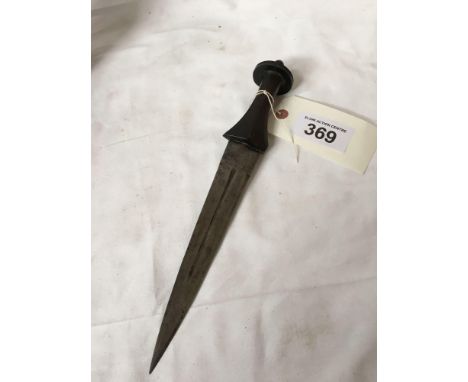  Sale Item:    ETHNIC DAGGER (AF)   Vat Status:   No Vat   Buyers Premium:  This lot is subject to a Buyers Premium of 15% + 