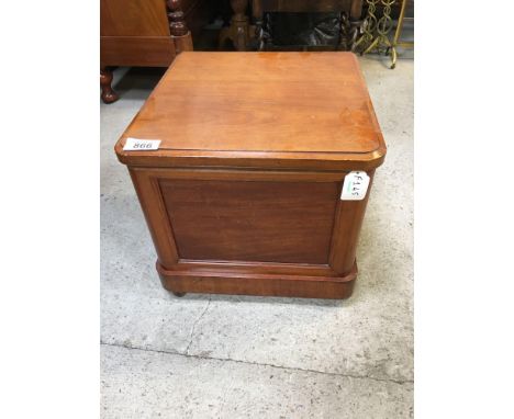  Sale Item:    MAHOGANY COMMODE   Vat Status:   No Vat   Buyers Premium:  This lot is subject to a Buyers Premium of 15% + Va