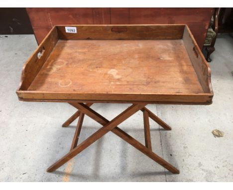  Sale Item:    BUTLERS TRAY &amp; STAND (AF)   Vat Status:   No Vat   Buyers Premium:  This lot is subject to a Buyers Premiu