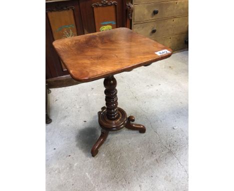  Sale Item:    MAHOGANY PEDESTAL TABLE (AF)   Vat Status:   No Vat   Buyers Premium:  This lot is subject to a Buyers Premium