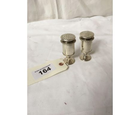  Sale Item:    WHITE METAL SALT &amp; PEPPER   Vat Status:   No Vat   Buyers Premium:  This lot is subject to a Buyers Premiu