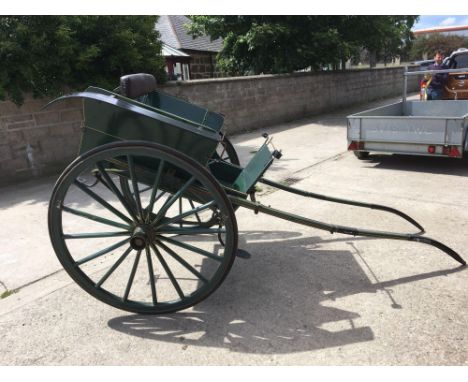  Sale Item:    HORSE GIG   Vat Status:   No Vat   Buyers Premium:  This lot is subject to a Buyers Premium of 15% + Vat @ 20%