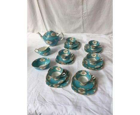  Sale Item:    21 PCS ROYAL ALBERT PEARCE LONDON  Vat Status:   No Vat   Buyers Premium:  This lot is subject to a Buyers Pre