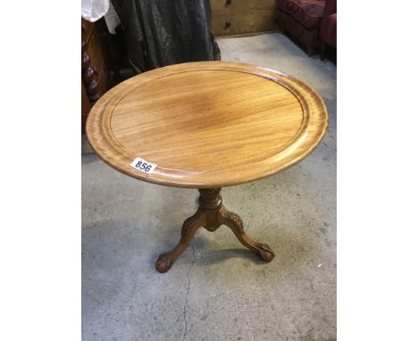  Sale Item:    IROKO CARVED TABLE   Vat Status:   No Vat   Buyers Premium:  This lot is subject to a Buyers Premium of 15% + 