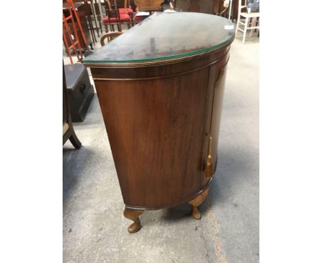  Sale Item:    MAHOGANY SEMI CIRCULAR CABINET (AF)  Vat Status:   No Vat   Buyers Premium:  This lot is subject to a Buyers P