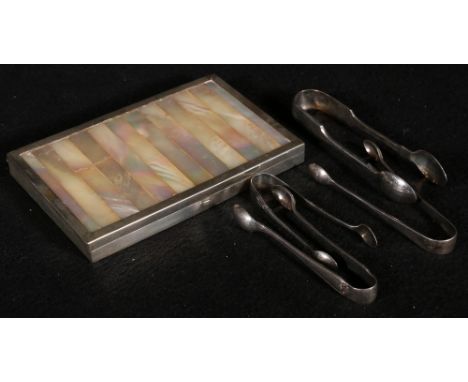 Group of four sugar tongs, one with Chester hallmarks, together with a mother of pearl cigarette case, 15.5cm and George IV s