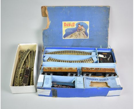 A Vintage Three Rail Hornby OO Train Set with Sir Nigel Gresley Locomotive and Tin Plate Carriages, Extra Track, Box AF