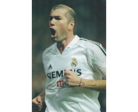 Zinedine Zidane Signed Real Madrid 2003-04 Home Football Shirt. Standard  Frame - On Point Framing