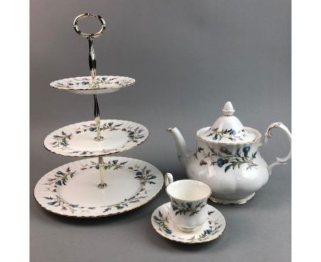 ROYAL ALBERT DINNER, TEA AND COFFEE SERVICE, transfer decorated with the Brigadoon pattern, approx. 80 pieces