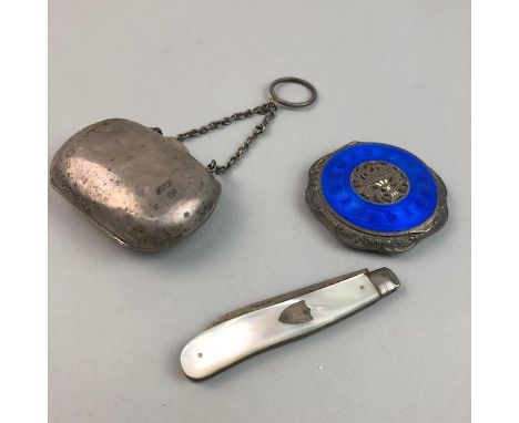 SILVER PURSE, bearing Chester marks, 46.4g, along with a mother of pearl silver pen knife and a guilloche enamel set compact 