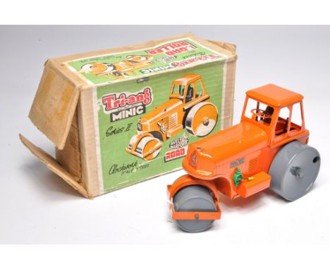 Triang Minic Mechanical Aveling Barford Road Roller. Displays generally good to very good in good box.