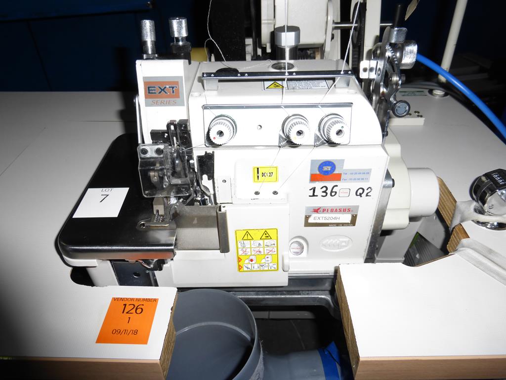 * Pegasus 240V Overlocker Industrial Sewing Machine A Pegasus 240V ...