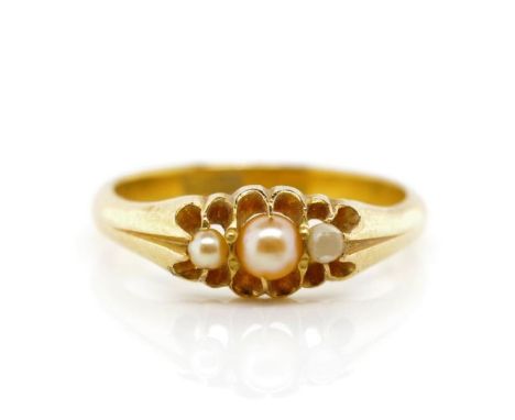 Pearl and 18ct yellow gold ring Oriental marks. Approx weight 3.2 grams, ring size L