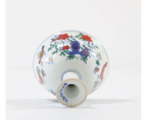 Bowl on foot in Chinese porcelain decorated with roosters and hens - Weight:  500 g - Sizes: H=65mm L=80mm - Condition: at fi