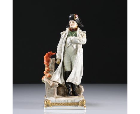 Saxon porcelain group depicting Napoleon - Weight:  1.19 kg - Sizes: H=275mm L=115mm - Condition: at first sight - good condi