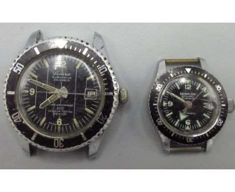 Sicura Submarine chrome plated diver's wristwatch with date, signed Tritium black dial with Arabic &amp; baton hours with cen