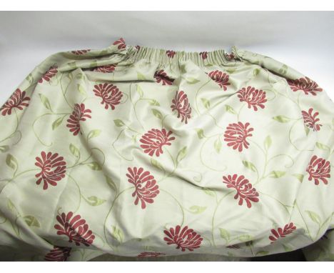 Collection of 6 cream background decorated with red flowers curtains, approx. H131cm x W165cm 