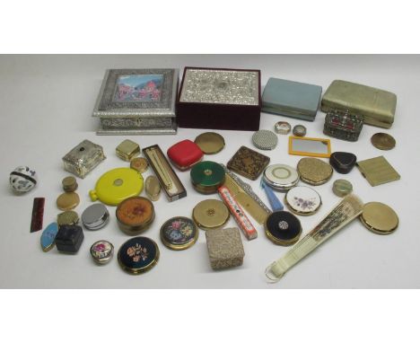 Collection of mixed compacts inc. Stratton, jewellery boxes, Estyma travel alarm clock, etc. 