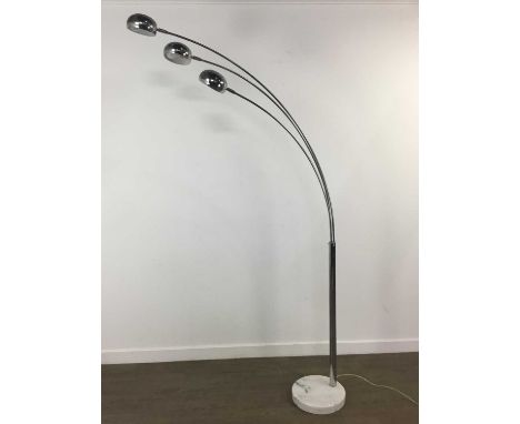 IN THE MANNER OF GOFFREDO REGGIANI FOR REGGIANI, THREE-BRANCH FLOOR LAMP, CONTEMPORARY  in chrome, on marble base  The lamp s