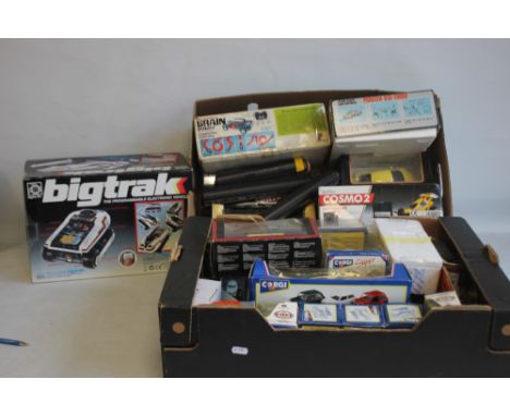 A QUANTITY OF BOXED DIECAST VEHICLES by Corgi, Vitesse, Maisto, Franklin Mint, Burago, Carmara etc. together with a boxed Sca