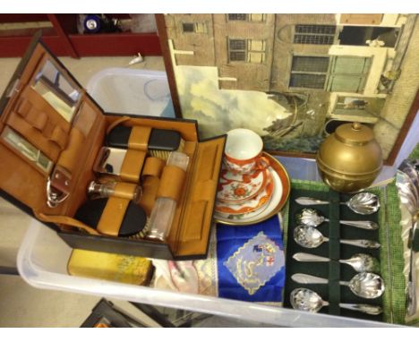 A box of mixed items to include a brass Lipton's tea caddy (1924 British Empire Exhibition souvenir), travelling grooming kit