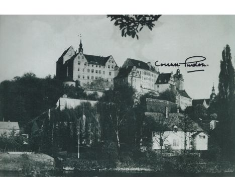 WW2 Corran Purdon MC signed 12 x 8 inch b/w Colditz Castle photo. Major-General Corran William Brooke Purdon CBE MC was an Ir