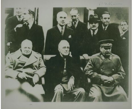 Patrick Kinna Winston Churchills PPS signed 10 x 8 inch Yalta Conference photo. Patrick Kinna, who has died aged 95, witnesse