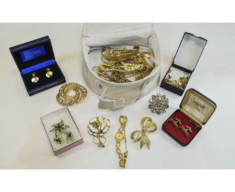 A Collection of Assorted Costume Jewellery. Comprises Nice Quality Gold Plated Chains, 18ct Plated Ingot and Chain, Cufflinks