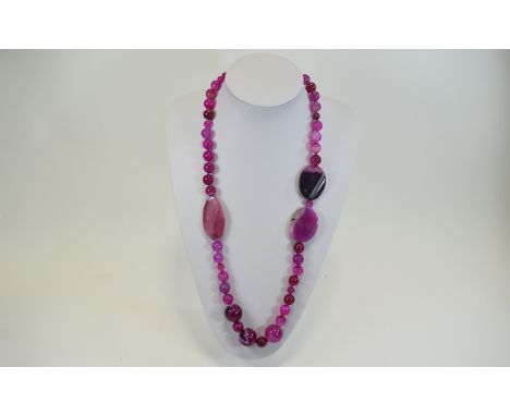 A Nice Quality Vintage Polished Pink Agate Necklace with Silver Clasp. Marked 925, Good Colour and Excellent Condition. 159 g
