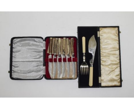 Collection of Stainless Steel Steak Knives and Fish Slice Boxed collection of 6 steak knives in excellent condition, stainles