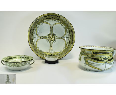 Royal Doulton Art Nouveau Wash Set comprises wash basin, soap dish and a larger soap bowl with drainage plates. 'Aubrey' patt