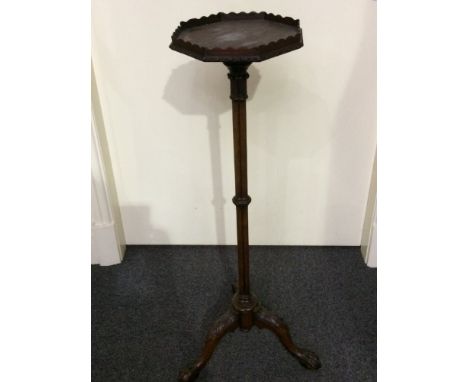 Victorian - Elegant and Superior Carved Walnut Torchere Plant or Vase Stand, With Octagonal Carved Top, Supported on a Carved