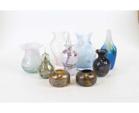 A collection of glass ware to include Isle of Wight and CaithnessBoth Isle of Wight items in good order.
