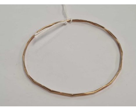 A 9ct BANGLE