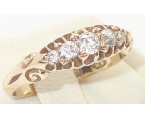 Vintage 18ct gold ring set with five graduated diamonds, size N, 3.1g Good order throughoutP&P group 1 (£16 for the first ite