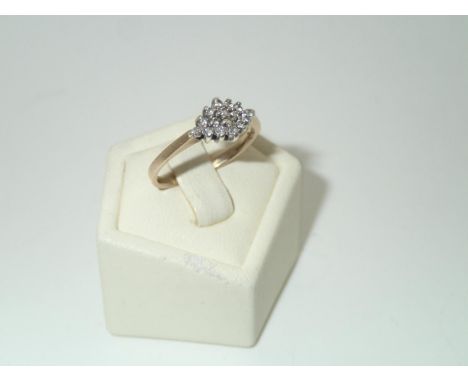 Vintage 9ct gold diamond cluster ring, size J/K, 1.7gP&P group 1 (£16 for the first item and £1.50 for subsequent items) 