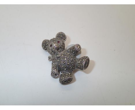 Marcasite vintage teddy bear brooch with ruby eyes, H: 40 mmP&P group 1 (£16 for the first item and £1.50 for subsequent item