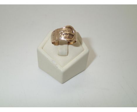 Vintage 9ct gold buckle ring, size K, 2.5gP&P group 1 (£16 for the first item and £1.50 for subsequent items) 