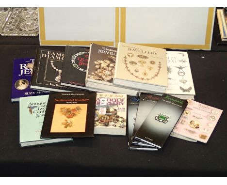 15 mixed jewellery reference booksP&P group 2 (£20 for the first item and £2.50 for subsequent items) 