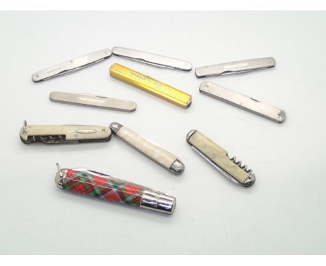 Box of ten mixed penknivesP&P group 1 (£16 for the first item and £1.50 for subsequent items) 