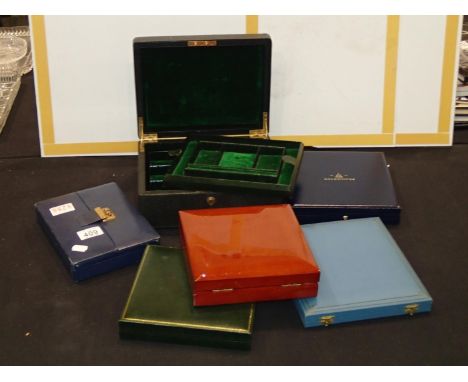 Six large vintage jewellery boxes, largest 20cm x 25cm x 10cmP&P group 2 (£20 for the first item and £2.50 for subsequent ite