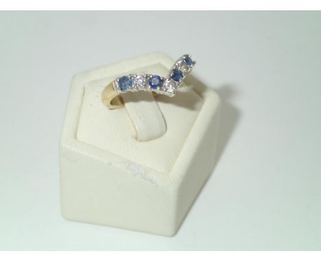 18ct gold diamond & sapphire wishbone ring, size L, 2.9gP&P group 1 (£16 for the first item and £1.50 for subsequent items) 