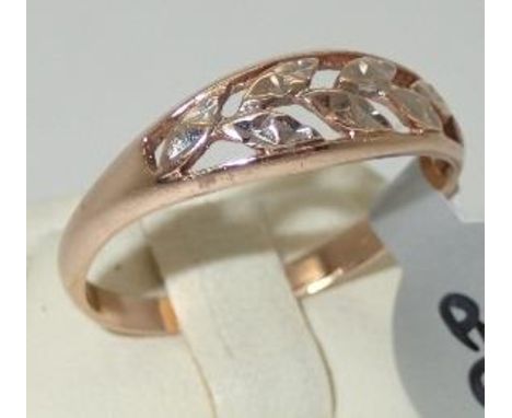 Ladies 14ct rose gold ring Size S 2.0gP&P group 1 (£16 for the first item and £1.50 for subsequent items) 
