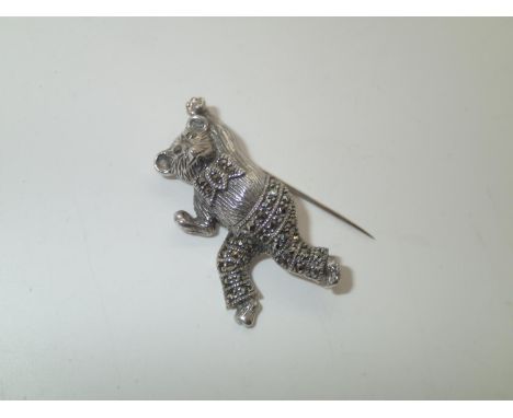 Silver and marcasite teddy bear pin broochP&P group 1 (£16 for the first item and £1.50 for subsequent items) 