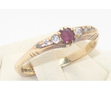 Antique 18ct gold ruby and diamond ring, size N/O, 3.1gP&P group 1 (£16 for the first item and £1.50 for subsequent items) 