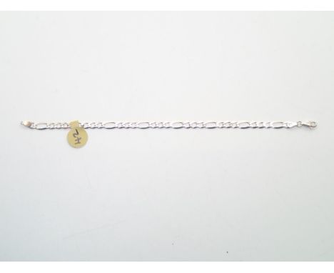 Silver solid link Figaro bracelet, L: 19 cmP&P group 1 (£16 for the first item and £1.50 for subsequent items) 