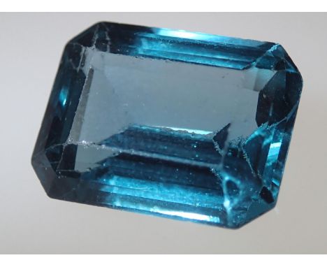 Loose gemstones: large blue topaz weighing 19.3cts, 17.5mm x 13.5mmPlease note gemstones listed have been tested with Presidi