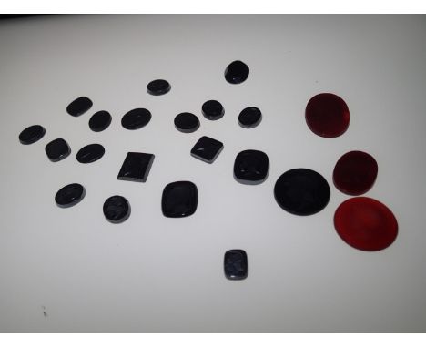Loose stones: good collection of polished haematite and carnelian centurion head intaglios gross weight 34gP&P group 1 (£16 f